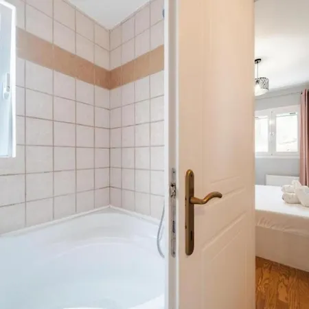 Rea أرغوستولي